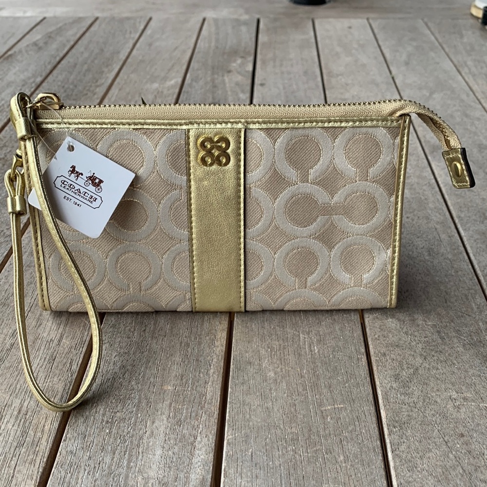 Coach Julia Op Art Zippy wristlet